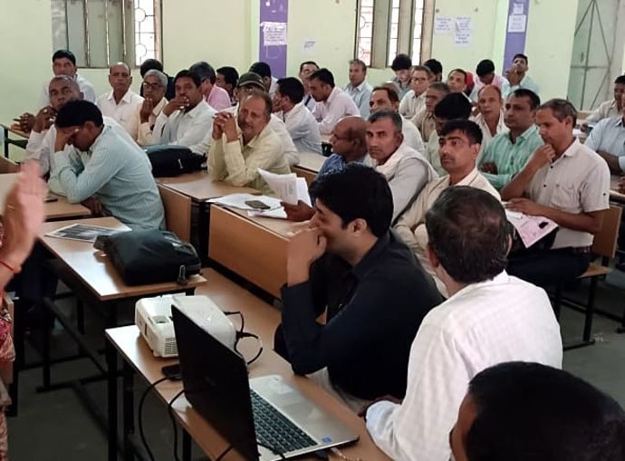 KOTPUTLI-BEHROR: कोटपूतली विधानसभा क्षेत्र में साढ़े सात हजार से अधिक मतदाताओं को मिलेगी होम वोटिंग की सुविधा, तैयारियों में जुटा निर्वाचन विभाग KOTPUTLI-BEHROR: कोटपूतली विधानसभा क्षेत्र में साढ़े सात हजार से अधिक मतदाताओं को मिलेगी होम वोटिंग की सुविधा, तैयारियों में जुटा निर्वाचन विभाग