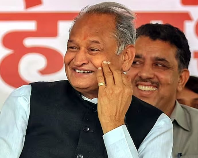 Jaipur: राजस्थान में तीन नए जिलों की घोषणा, मुख्यमंत्री अशोक गहलोत ने कहा- कुचामन, सुजानगढ़ और मालपुरा नए जिले बनेंगे Jaipur: राजस्थान में तीन नए जिलों की घोषणा, मुख्यमंत्री अशोक गहलोत ने कहा- कुचामन, सुजानगढ़ और मालपुरा नए जिले बनेंगे