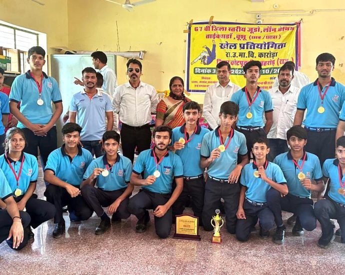 Kotputli: ताईक्वांडो प्रतियोगिता में छात्रों ने जीते पदक, किया कोटपूतली का नाम रोशन Kotputli: ताईक्वांडो प्रतियोगिता में छात्रों ने जीते पदक, किया कोटपूतली का नाम रोशन