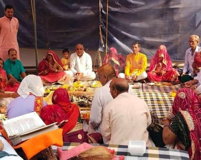 KOTPUTLI-BEHROR: 37वें श्री श्याम महोत्सव के उपलक्ष्य में आयोजित शिव महापुराण कथा का समापन, हवन-यज्ञ व विशाल भंडारे का आयोजन KOTPUTLI-BEHROR: 37वें श्री श्याम महोत्सव के उपलक्ष्य में आयोजित शिव महापुराण कथा का समापन, हवन-यज्ञ व विशाल भंडारे का आयोजन