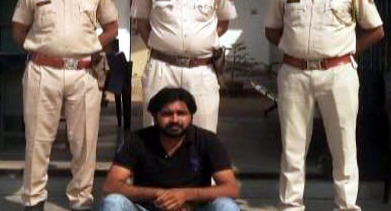 KOTPUTLI-BEHROR: अब इस युवक के कब्जे से बरामद हुआ देशी कट्टा बरामद, सरुंड थाना पुलिस ने किया एक आरोपी गिरफ्तार KOTPUTLI-BEHROR: अब इस युवक के कब्जे से बरामद हुआ देशी कट्टा बरामद, सरुंड थाना पुलिस ने किया एक आरोपी गिरफ्तार