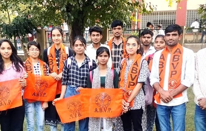 KOTPUTLI-BEHROR: कोटपूतली में राजकीय एलबीएस पीजी कॉलेज की एबीवीपी इकाई की कार्यकारिणी घोषित, कई युवाओं को मिला दायित्व KOTPUTLI-BEHROR: कोटपूतली में राजकीय एलबीएस पीजी कॉलेज की एबीवीपी इकाई की कार्यकारिणी घोषित, कई युवाओं को मिला दायित्व