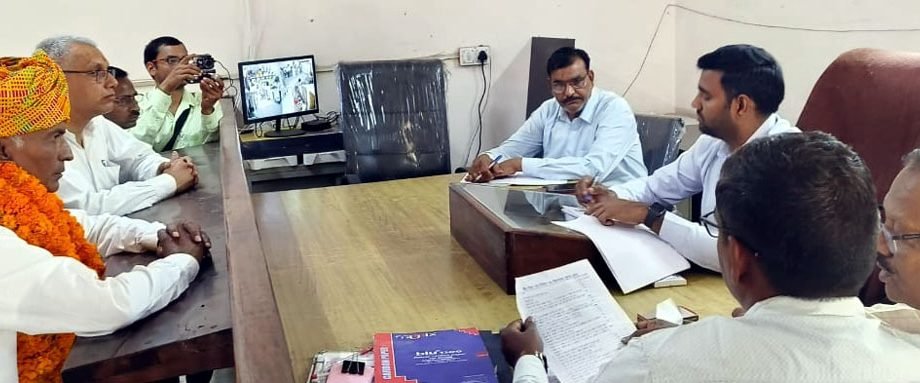 KOTPUTLI-BEHROR: कोटपूतली में हुआ नामांकन का श्रीगणेश, एक निर्दलीय प्रत्याशी ने भरा नामांकन KOTPUTLI-BEHROR: कोटपूतली में हुआ नामांकन का श्रीगणेश, एक निर्दलीय प्रत्याशी ने भरा नामांकन