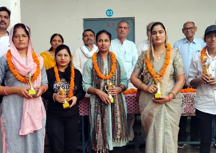 कोटपूतली में यादव समाज की नवनियुक्त प्रतिभाओं का किया सम्मान, श्रीकृष्ण महिला छात्रावास में हुआ आयोजन, शिक्षक वर्ग में चयनित प्रतिभाओं को किया सम्मानित कोटपूतली में यादव समाज की नवनियुक्त प्रतिभाओं का किया सम्मान, श्रीकृष्ण महिला छात्रावास में हुआ आयोजन, शिक्षक वर्ग में चयनित प्रतिभाओं को किया सम्मानित