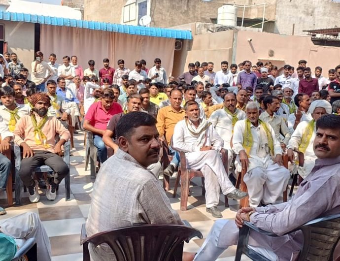 KOTPUTLI-BEHROR: पूर्व संसदीय सचिव रामस्वरुप कसाना ने किया विधानसभा चुनाव लडऩे का ऐलान, आरएलपी के प्रदेश महामंत्री हैं रामस्वरुप कसाना आरएलपी के कार्यकर्ता सम्मेलन में की घोषणा KOTPUTLI-BEHROR: पूर्व संसदीय सचिव रामस्वरुप कसाना ने किया विधानसभा चुनाव लडऩे का ऐलान, आरएलपी के प्रदेश महामंत्री हैं रामस्वरुप कसाना आरएलपी के कार्यकर्ता सम्मेलन में की घोषणा