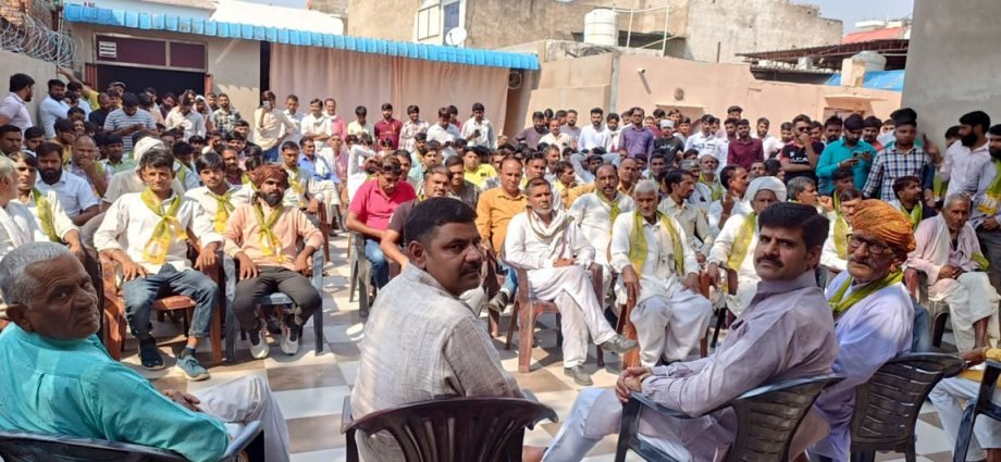 KOTPUTLI-BEHROR: पूर्व संसदीय सचिव रामस्वरुप कसाना ने किया विधानसभा चुनाव लडऩे का ऐलान, आरएलपी के प्रदेश महामंत्री हैं रामस्वरुप कसाना आरएलपी के कार्यकर्ता सम्मेलन में की घोषणा KOTPUTLI-BEHROR: पूर्व संसदीय सचिव रामस्वरुप कसाना ने किया विधानसभा चुनाव लडऩे का ऐलान, आरएलपी के प्रदेश महामंत्री हैं रामस्वरुप कसाना आरएलपी के कार्यकर्ता सम्मेलन में की घोषणा