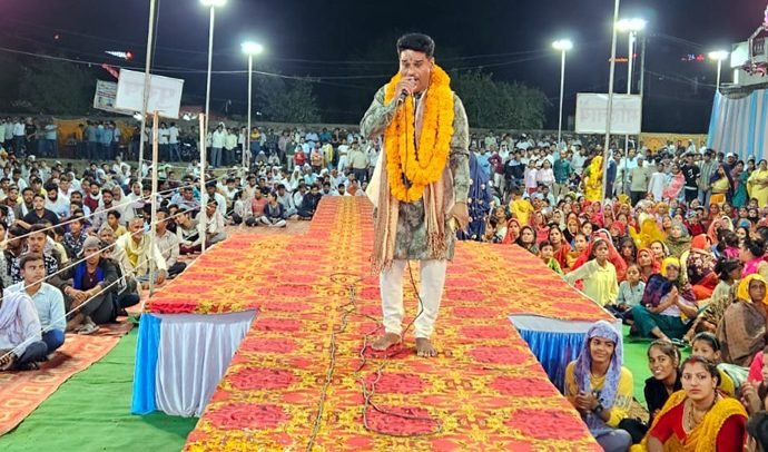 KOTPUTLI-BEHROR: कोटपूतली में पूरी रात थिरके श्रोता, श्याम महोत्सव सम्पन्न, श्याम मंडलों की ओर से जागरण के आयोजन KOTPUTLI-BEHROR: कोटपूतली में पूरी रात थिरके श्रोता, श्याम महोत्सव सम्पन्न, श्याम मंडलों की ओर से जागरण के आयोजन