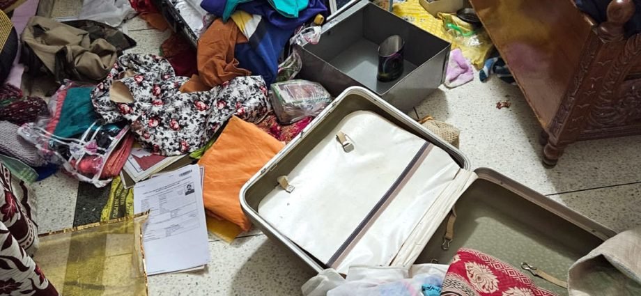 KOTPUTLI: विद्युतकर्मी के मकान में लाखों की चोरी, मकान था सूना, पूरे इत्मिनान के साथ दिया वारदात को अंजाम KOTPUTLI: विद्युतकर्मी के मकान में लाखों की चोरी, मकान था सूना, पूरे इत्मिनान के साथ दिया वारदात को अंजाम