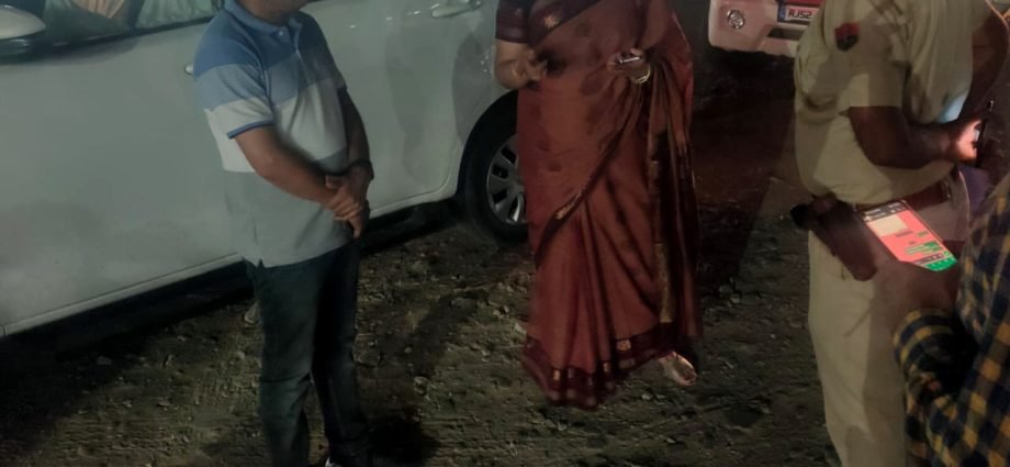 KOTPUTLI: विधानसभा आम चुनाव 2023: कलेक्टर ने किया का भ्रमण, आदर्श आचार संहिता की पालना का किया निरीक्षण KOTPUTLI: विधानसभा आम चुनाव 2023: कलेक्टर ने किया का भ्रमण, आदर्श आचार संहिता की पालना का किया निरीक्षण