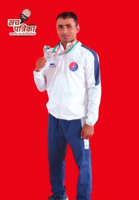 KOTPUTLI: देवीलाल ने किया कोटपूतली-बहरोड़ पुलिस का नाम रोशन, पावर लिफ्टिंग वेट कैटेगरी में देवीलाल ने सिल्वर मैडल जीतकर बढ़ाया मान KOTPUTLI: देवीलाल ने किया कोटपूतली-बहरोड़ पुलिस का नाम रोशन, पावर लिफ्टिंग वेट कैटेगरी में देवीलाल ने सिल्वर मैडल जीतकर बढ़ाया मान