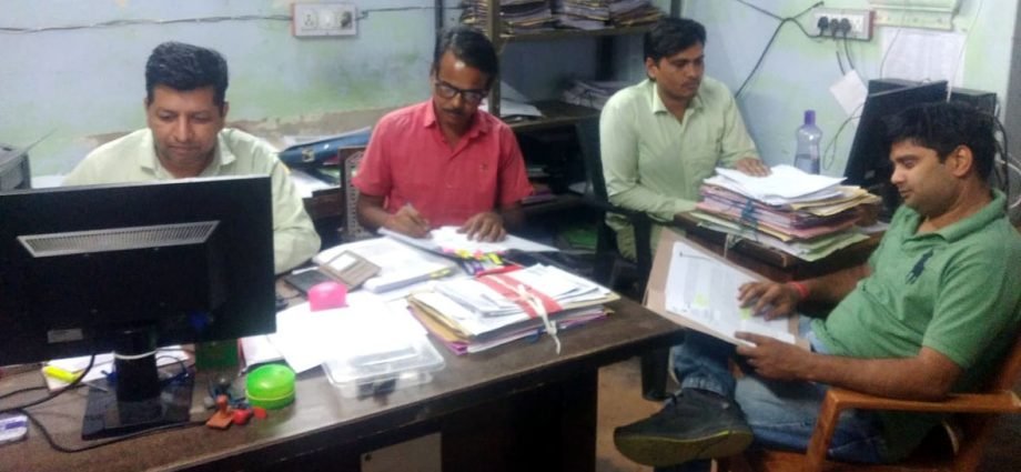 KOTPUTLI-BEHROR: राजस्थान विधानसभा चुनाव: अब शबाब पर होगी चुनावी रंगत, सोमवार से भरे जायेंगे नामांकन, निर्वाचन विभाग ने पूरी की तैयारियां KOTPUTLI-BEHROR: राजस्थान विधानसभा चुनाव: अब शबाब पर होगी चुनावी रंगत, सोमवार से भरे जायेंगे नामांकन, निर्वाचन विभाग ने पूरी की तैयारियां