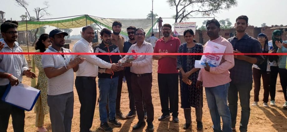 KOTPUTLI: कृषि महाविद्यालय में खेलकूद प्रतियोगिताओं का आगाज, हर वर्ग के विजेताओं को मिलेगा पुरस्कार KOTPUTLI: कृषि महाविद्यालय में खेलकूद प्रतियोगिताओं का आगाज, हर वर्ग के विजेताओं को मिलेगा पुरस्कार