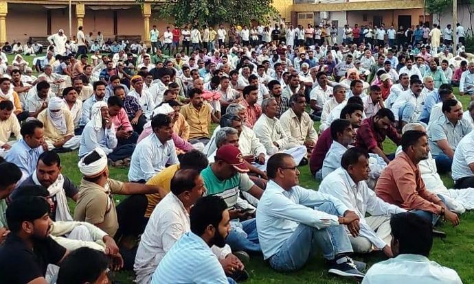 KOTPUTLI ASSEMBLY ELECTION 2023-विधानसभा चुनाव: कोटपूतली भाजपा में विद्रोह की संभावना प्रबल, यदि ऐसा हुआ तो भरपाई के लिए तैयार रहे भाजपा, टिकट वितरण से नाराज मुकेश गोयल के समर्थकों में रोष व्याप्त KOTPUTLI ASSEMBLY ELECTION 2023-विधानसभा चुनाव: कोटपूतली भाजपा में विद्रोह की संभावना प्रबल, यदि ऐसा हुआ तो भरपाई के लिए तैयार रहे भाजपा, टिकट वितरण से नाराज मुकेश गोयल के समर्थकों में रोष व्याप्त