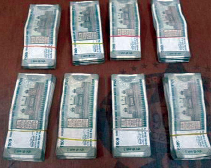 KOTPUTLI-BEHROR: पनियाला थाना पुलिस की बड़ी कार्रवाई, फिर जब्त की साढ़े 5 लाख रुपए की नकदी, चुनाव को लेकर बेहद चौकस है पुलिस KOTPUTLI-BEHROR: पनियाला थाना पुलिस की बड़ी कार्रवाई, फिर जब्त की साढ़े 5 लाख रुपए की नकदी, चुनाव को लेकर बेहद चौकस है पुलिस