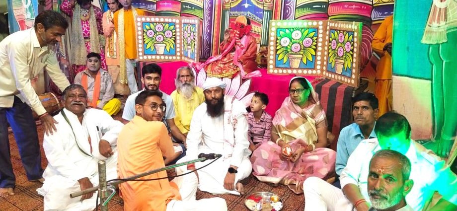 KOTPUTLI: श्री रामलीला महोत्सव का शुभारंभ, गणेश पूजन के साथ किया आगाज, 24 अक्टूबर को मनाया जाएगा दशहरा पर्व KOTPUTLI: श्री रामलीला महोत्सव का शुभारंभ, गणेश पूजन के साथ किया आगाज, 24 अक्टूबर को मनाया जाएगा दशहरा पर्व