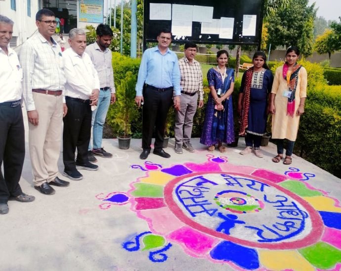 KOTPUTLI-BEHROR: कोटपूतली में जारी है मतदान प्रतिशत बढ़ाने पर जोर, स्वीप गतिविधियां आयोजित कर किया जागरुक KOTPUTLI-BEHROR: कोटपूतली में जारी है मतदान प्रतिशत बढ़ाने पर जोर, स्वीप गतिविधियां आयोजित कर किया जागरुक