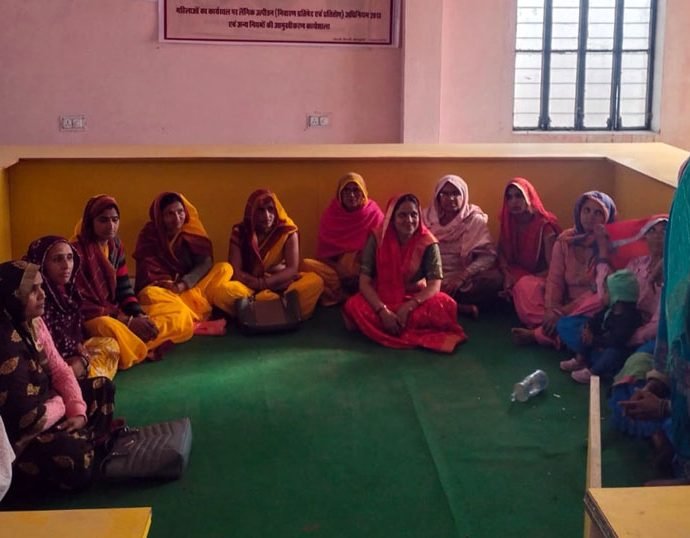 KOTPUTLI-BEHROR: ग्राम साथिनों की आमुखीकरण कार्यशाला, महिलाओं को दी घरेलू हिंसा व लैगिंक हिंसा के विभिन्न कानूनों और विभागीय योजनाओं की जानकारी KOTPUTLI-BEHROR: ग्राम साथिनों की आमुखीकरण कार्यशाला, महिलाओं को दी घरेलू हिंसा व लैगिंक हिंसा के विभिन्न कानूनों और विभागीय योजनाओं की जानकारी