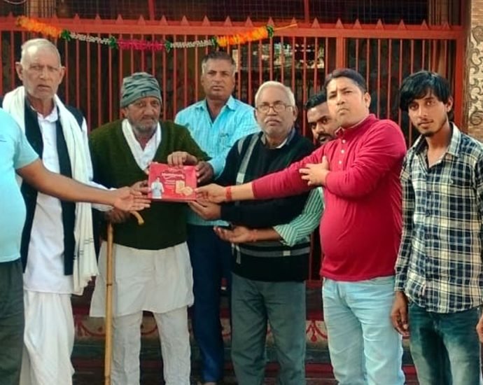 KOTPUTLI-BEHROR: आर्टिकल 370 पर लगी सुप्रीम कोर्ट की मोहर, ग्रामीणों ने सर्वोच्च न्यायालय के फैंसले पर जताई खुशी, गांव में मिठाई बांटकर दी एक-दूसरे को बधाई KOTPUTLI-BEHROR: आर्टिकल 370 पर लगी सुप्रीम कोर्ट की मोहर, ग्रामीणों ने सर्वोच्च न्यायालय के फैंसले पर जताई खुशी, गांव में मिठाई बांटकर दी एक-दूसरे को बधाई