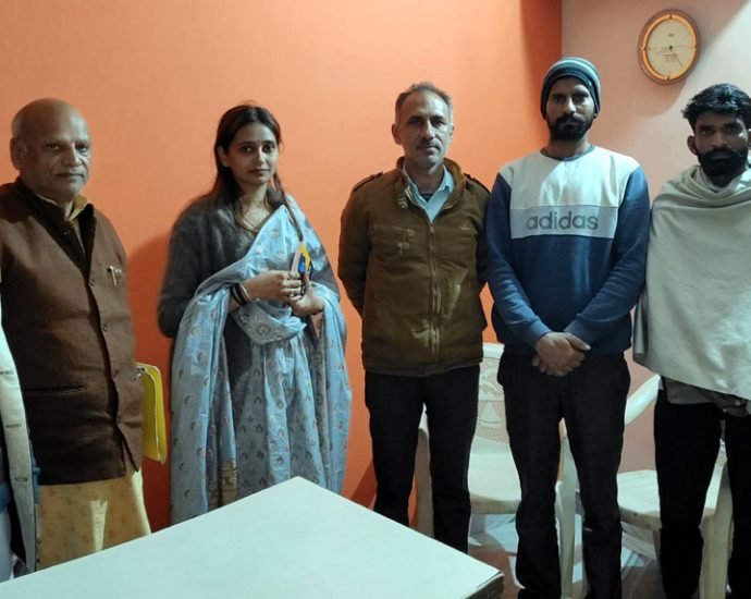 KOTPUTLI-BEHROR: विश्व हिंदू परिषद् के प्रांत मंत्री अशोक डीडवानिया ने किया कोटपूतली का दौरा, संगठन के विस्तार पर दिया जोर, बोले-संगठन का विस्तार कर राष्ट्र व धर्म के कार्य में सहभागी बनें KOTPUTLI-BEHROR: विश्व हिंदू परिषद् के प्रांत मंत्री अशोक डीडवानिया ने किया कोटपूतली का दौरा, संगठन के विस्तार पर दिया जोर, बोले-संगठन का विस्तार कर राष्ट्र व धर्म के कार्य में सहभागी बनें