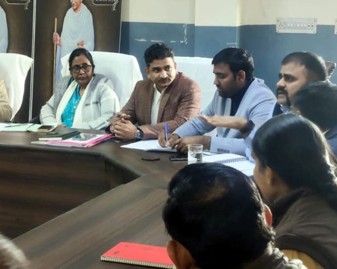 KOTPUTLI-BEHROR: अबकी बार एलबीएस कॉलेज ग्राउंड में मनाया जाएगा जिले का पहला गणतंत्र दिवस, तैयारियों को लेकर बैठक आयेजित KOTPUTLI-BEHROR: अबकी बार एलबीएस कॉलेज ग्राउंड में मनाया जाएगा जिले का पहला गणतंत्र दिवस, तैयारियों को लेकर बैठक आयेजित