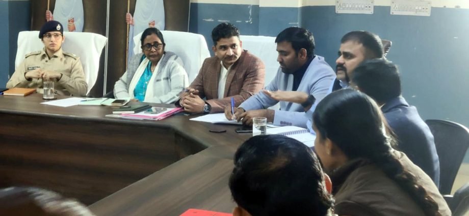 KOTPUTLI-BEHROR: अबकी बार एलबीएस कॉलेज ग्राउंड में मनाया जाएगा जिले का पहला गणतंत्र दिवस, तैयारियों को लेकर बैठक आयेजित KOTPUTLI-BEHROR: अबकी बार एलबीएस कॉलेज ग्राउंड में मनाया जाएगा जिले का पहला गणतंत्र दिवस, तैयारियों को लेकर बैठक आयेजित