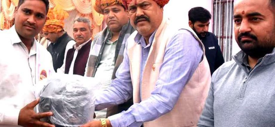 KOTPUTLI-BEHROR: विधायक बोले- समाज में रक्तदान के प्रति बढ़ी जागरुकता, स्वैच्छिक रक्तदान शिविर व सामाजिक सम्मेलन आयोजित KOTPUTLI-BEHROR: विधायक बोले- समाज में रक्तदान के प्रति बढ़ी जागरुकता, स्वैच्छिक रक्तदान शिविर व सामाजिक सम्मेलन आयोजित