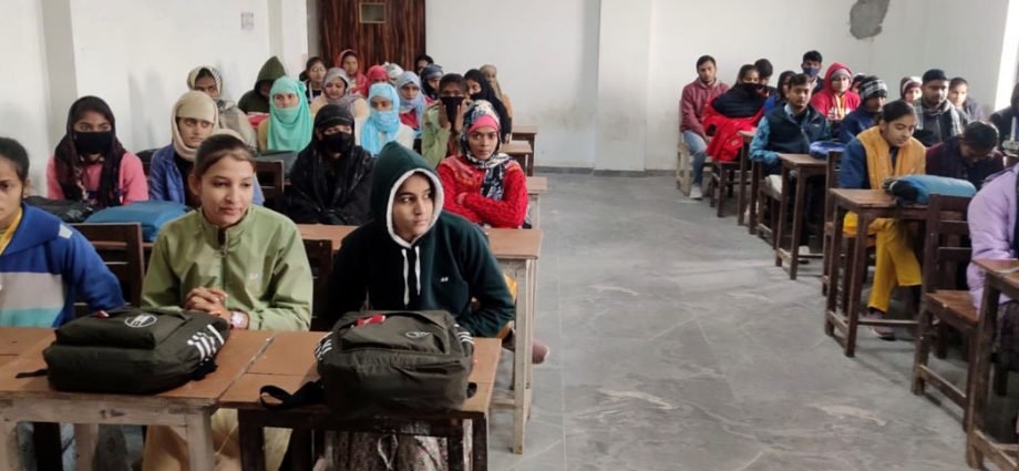 KOTPUTLI-BEHROR: राजपूताना पीजी महाविद्यालय में कलस्टर कैम्प का आयोजन KOTPUTLI-BEHROR: राजपूताना पीजी महाविद्यालय में कलस्टर कैम्प का आयोजन