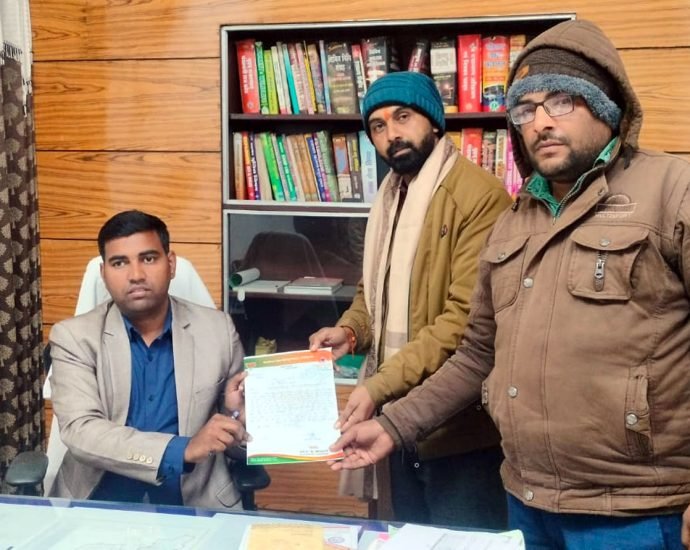 KOTPUTLI-BEHROR: कोटपूतली शहर में पसरी है गंदगी, पार्षदों में नाराजगी KOTPUTLI-BEHROR: कोटपूतली शहर में पसरी है गंदगी, पार्षदों में नाराजगी