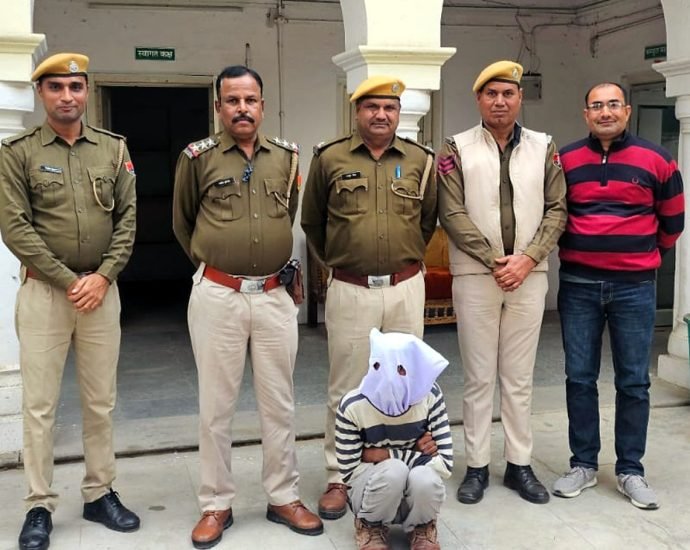 KOTPUTLI-BEHROR: चार वर्षीय बालक से दुष्कर्म, आरोपी को दबोचा, कई घंटों पुलिस को गुमराह करता रहा आरोपी KOTPUTLI-BEHROR: चार वर्षीय बालक से दुष्कर्म, आरोपी को दबोचा, कई घंटों पुलिस को गुमराह करता रहा आरोपी