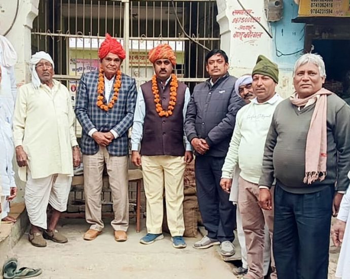 KOTPUTLI-BEHROR: कोटपूतली में प्रदेश पदाधिकारियों का स्वागत किया KOTPUTLI-BEHROR: कोटपूतली में प्रदेश पदाधिकारियों का स्वागत किया