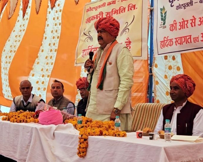 KOTPUTLI-BEHROR: खाद-बीज के लिए किसानों को नहीं होगी परेशानी: हंसराज पटेल KOTPUTLI-BEHROR: खाद-बीज के लिए किसानों को नहीं होगी परेशानी: हंसराज पटेल