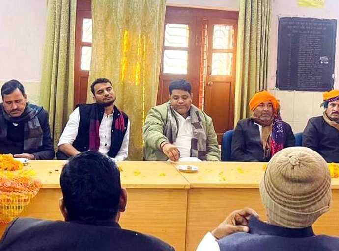 KOTPUTLI-BEHROR: अभिभाषक संघ के नवनिर्वाचित पदाधिकारियों का सम्मान KOTPUTLI-BEHROR: अभिभाषक संघ के नवनिर्वाचित पदाधिकारियों का सम्मान