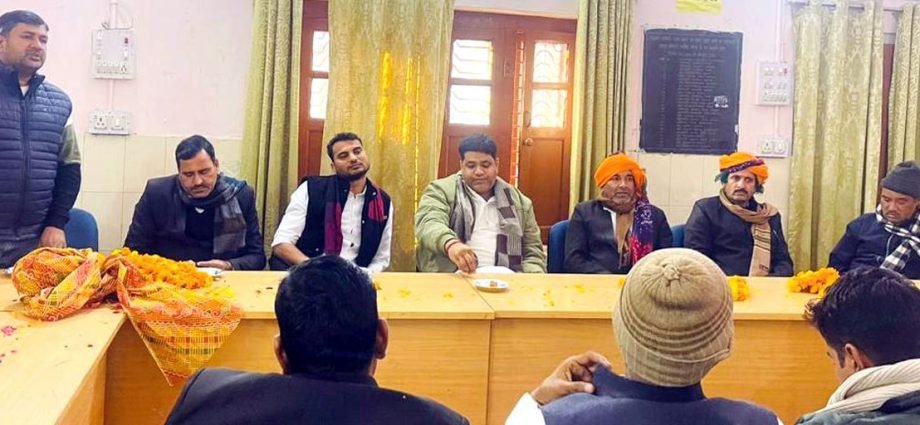 KOTPUTLI-BEHROR: अभिभाषक संघ के नवनिर्वाचित पदाधिकारियों का सम्मान KOTPUTLI-BEHROR: अभिभाषक संघ के नवनिर्वाचित पदाधिकारियों का सम्मान