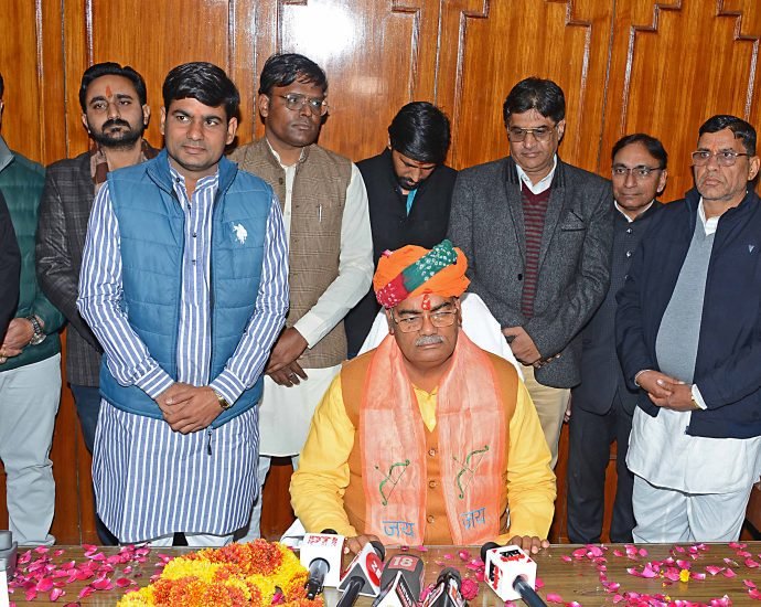 JAIPUR: कैबिनेट मंत्री मदन दिलावर ने ग्रहण किया पदभार JAIPUR: कैबिनेट मंत्री मदन दिलावर ने ग्रहण किया पदभार