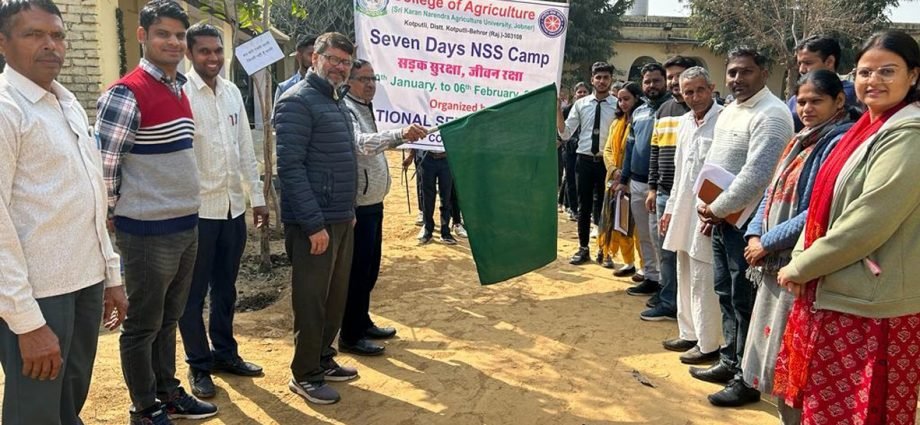 KOTPUTLI-BEHROR: कृषि छात्रों ने निकाली सडक़ सुरक्षा रैली KOTPUTLI-BEHROR: कृषि छात्रों ने निकाली सडक़ सुरक्षा रैली