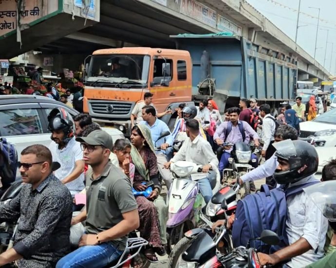 KOTPUTLI-BEHROR: रक्षाबंधन के बाद भी शहर में बने जाम के हालात KOTPUTLI-BEHROR: रक्षाबंधन के बाद भी शहर में बने जाम के हालात