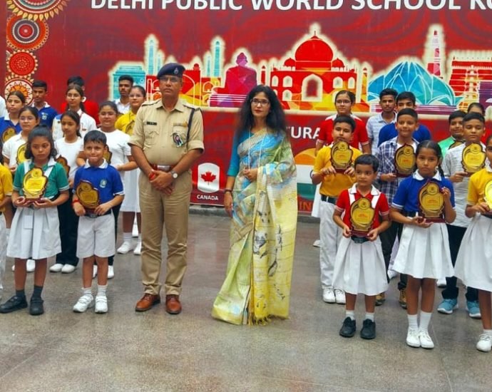 KOTPUTLI-BEHROR: विद्यार्थी लक्ष्य के साथ जीवन में आगे बढ़ें: एएसपी KOTPUTLI-BEHROR: विद्यार्थी लक्ष्य के साथ जीवन में आगे बढ़ें: एएसपी