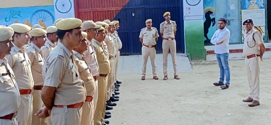 KOTPUTLI-BEHROR: जेल का किया औचक निरीक्षण, कुछ नहीं मिला KOTPUTLI-BEHROR: जेल का किया औचक निरीक्षण, कुछ नहीं मिला