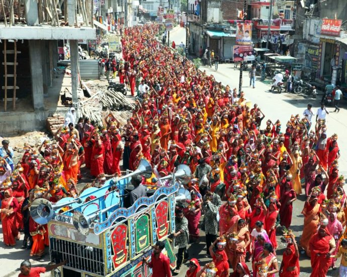 KOTPUTLI-BEHROR: एक शाम गौ माता के नाम: निकली भव्य कलश यात्रा