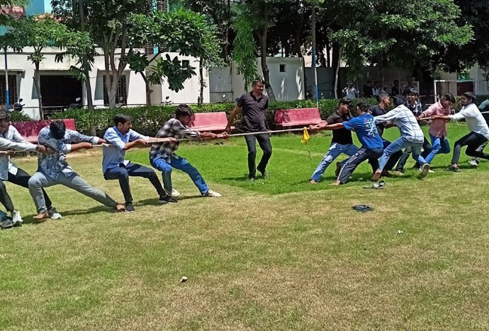 KOTPUTLI-BEHROR: खेल प्रतियोगिताओं में विद्यार्थियों ने लगाया जोर KOTPUTLI-BEHROR: खेल प्रतियोगिताओं में विद्यार्थियों ने लगाया जोर