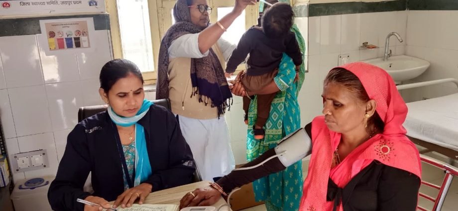 KOTPUTLI-BEHROR: निमोनिया से बचाव के लिए ‘सांस’ अभियान जारी KOTPUTLI-BEHROR: निमोनिया से बचाव के लिए ‘सांस’ अभियान जारी