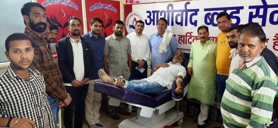 KOTPUTLI-BEHROR: पुण्यतिथि पर रक्तदान शिविर आयोजित, दी श्रद्धांजलि KOTPUTLI-BEHROR: पुण्यतिथि पर रक्तदान शिविर आयोजित, दी श्रद्धांजलि