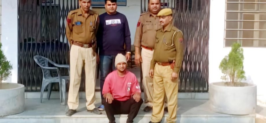 KOTPUTLI-BEHROR: भाई ही निकला भाई का हत्यारा, आरोपी रोहिताश गिरफ्तार KOTPUTLI-BEHROR: भाई ही निकला भाई का हत्यारा, आरोपी रोहिताश गिरफ्तार