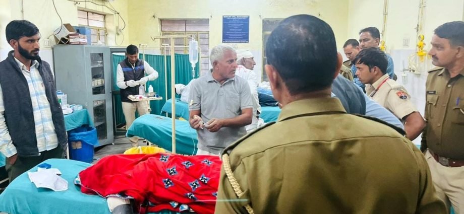 KOTPUTLI-BEHROR: मुआवजे के बंटवारे के लिए आपस में भिड़े भाई KOTPUTLI-BEHROR: मुआवजे के बंटवारे के लिए आपस में भिड़े भाई