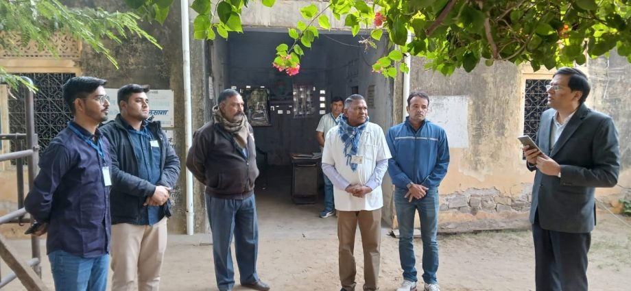 JAIPUR: पशुपालन शासन सचिव ने किया औचक निरीक्षण JAIPUR: पशुपालन शासन सचिव ने किया औचक निरीक्षण