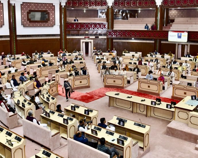 JAIPUR: विधानसभा में राज्यपाल का अभिनंदन और स्वागत JAIPUR: विधानसभा में राज्यपाल का अभिनंदन और स्वागत