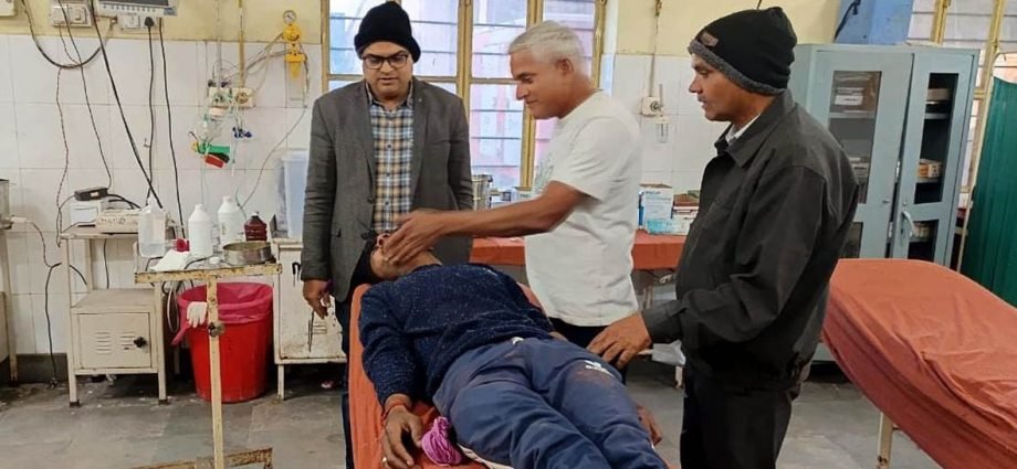 KOTPUTLI-BEHROR: आंखों में मिर्च डालकर लूट की साजिश रचना महंगा पड़ा KOTPUTLI-BEHROR: आंखों में मिर्च डालकर लूट की साजिश रचना महंगा पड़ा