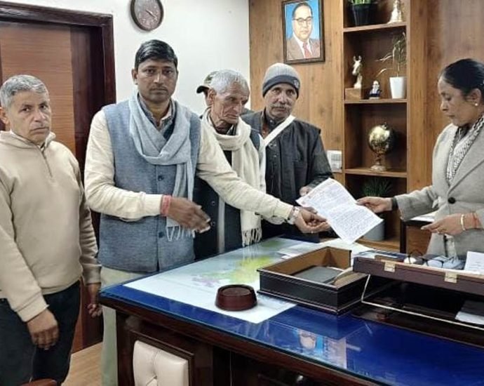 KOTPUTLI-BEHROR: भारतीय किसान संघ की बैठक, कलेक्टर को ज्ञापन KOTPUTLI-BEHROR: भारतीय किसान संघ की बैठक, कलेक्टर को ज्ञापन