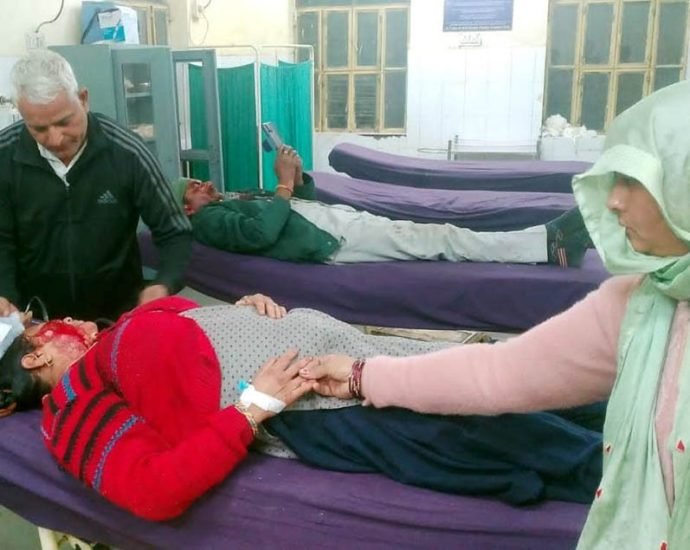 KOTPUTLI-BEHROR: जमीनी विवाद में मारपीट, दंपत्ति हुआ जख्मी KOTPUTLI-BEHROR: जमीनी विवाद में मारपीट, दंपत्ति हुआ जख्मी