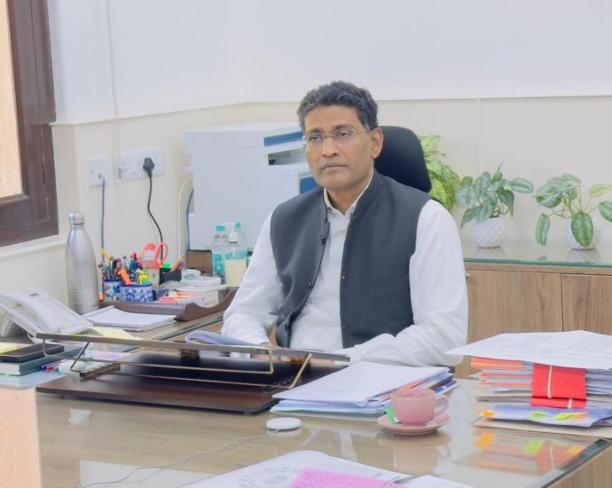 JAIPUR: खान विभाग ने किया 23 प्रतिशत विकास दर के साथ 6988.72 करोड़ का राजस्व संग्रहित JAIPUR: खान विभाग ने किया 23 प्रतिशत विकास दर के साथ 6988.72 करोड़ का राजस्व संग्रहित